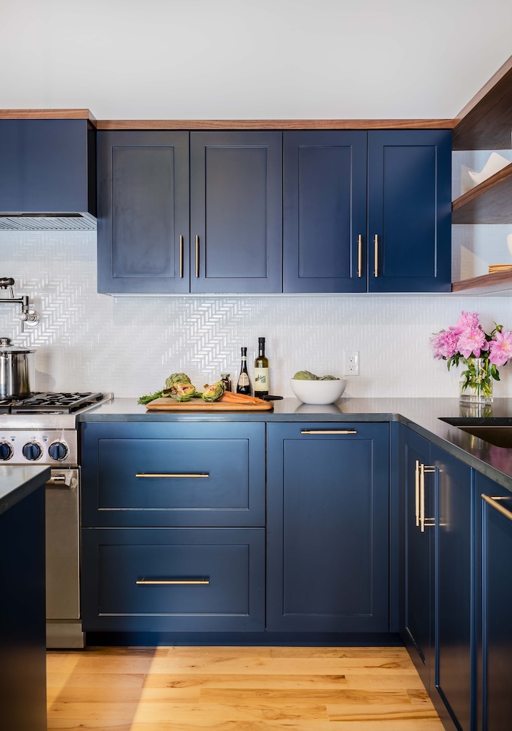 Amy Lynn Interiors Boston Wormwood 16