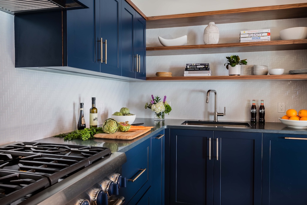 Amy Lynn Interiors Boston Wormwood 8